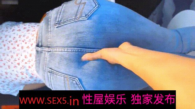 风骚性感人妻✨超性感小少妇说她老公出差4天了，还主动邀请我去她家操，说我比她老公还着急，操起来就喊着不让停