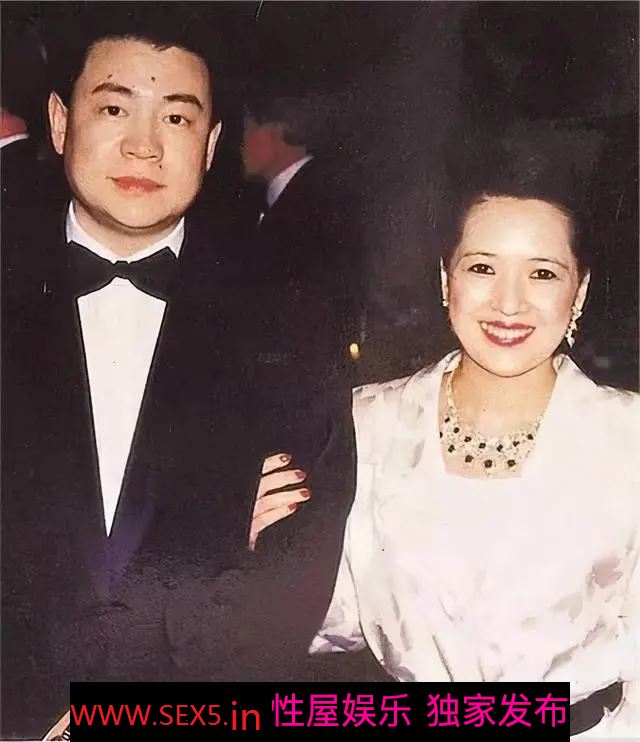你不知道刘銮雄日女星时候的癖好，纯金自慰棒小草合集爆料[8P]