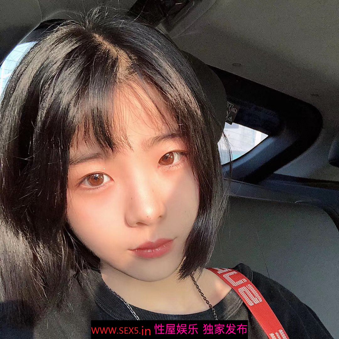 超级爱吃棒棒糖的良家极品人妻[18P]
