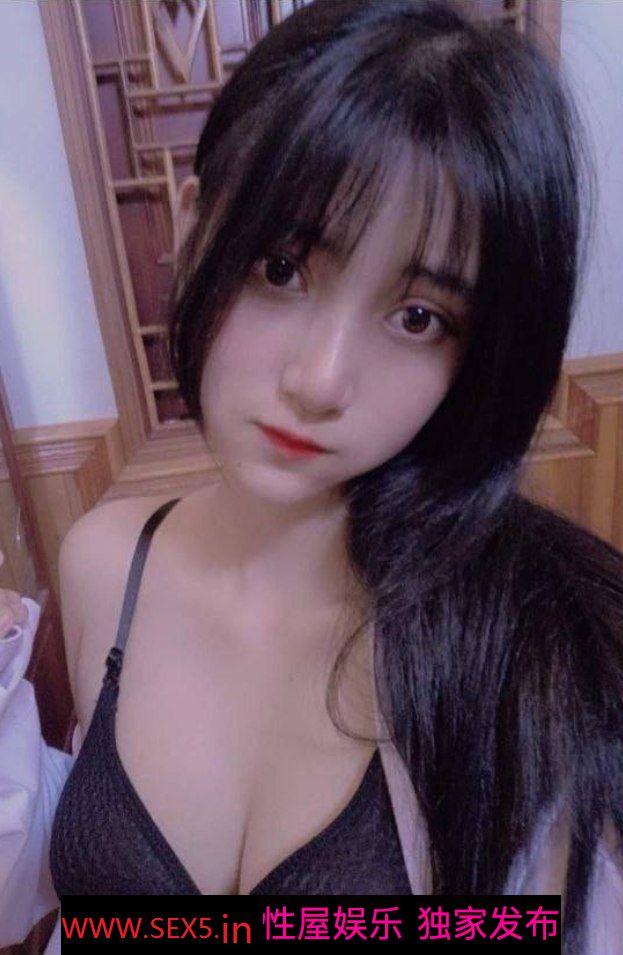 这才是真正的反差婊一枚 [10P]