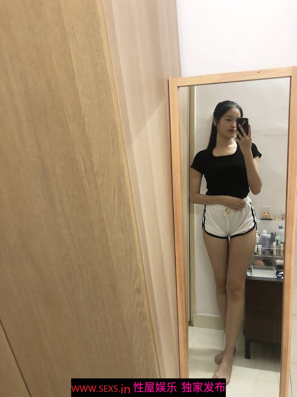 身材一级棒妹子居家自拍[12P]