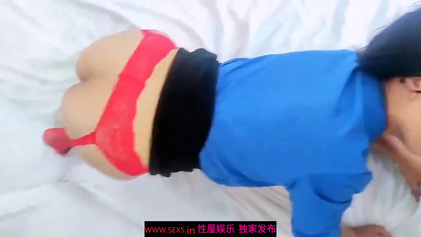 红丝大奶美女吃鸡啪啪 骚逼想要吗 求我 骚逼想要爸爸的大鸡吧 被无套输出 内射一鲍鱼